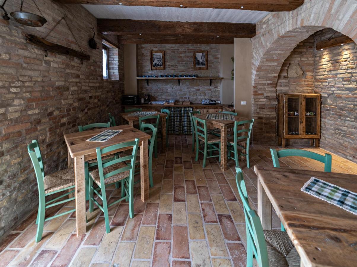 Il Castello Affittacamere Montecosaro  Ngoại thất bức ảnh