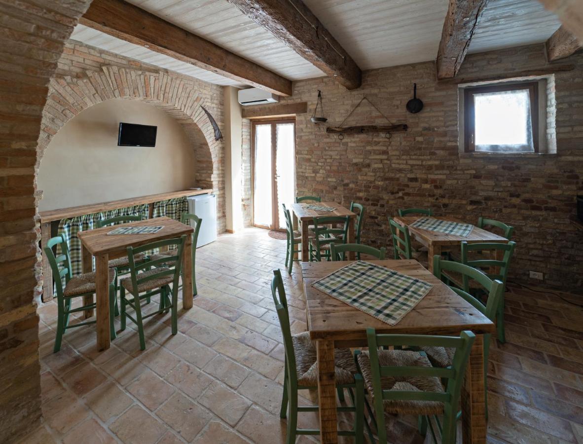 Il Castello Affittacamere Montecosaro  Ngoại thất bức ảnh